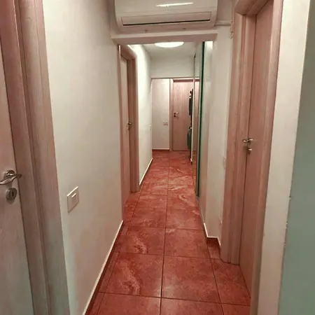 Apartament 4 Camere De Inchiriat Bucharest