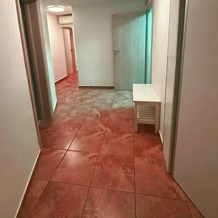 Apartament 4 Camere De Inchiriat Apartment